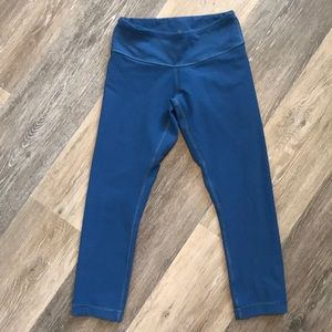 Lululemon Wunder Under Crop Size 4